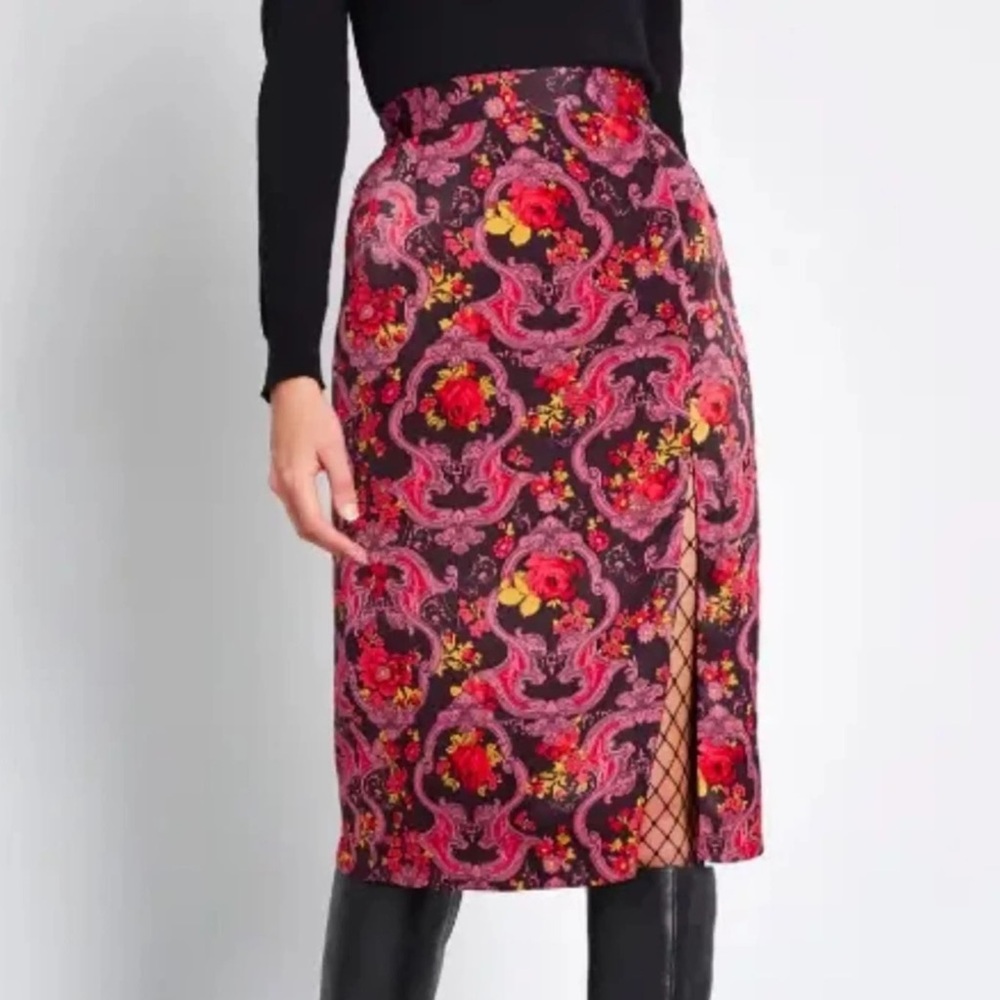 ModCloth floral slit skirt (size medium) - Picture 2 of 4